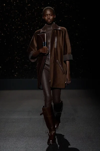 Look 26